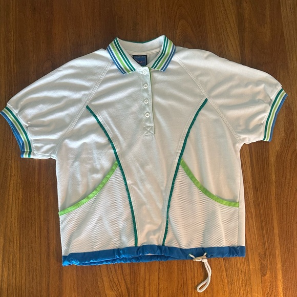 Jantzen Other - Jantzen tennis Polo Top with Blue & Green Trim and mesh pockets